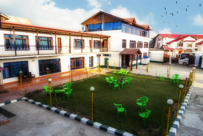 Hotel Luxury Inn, Srinagar